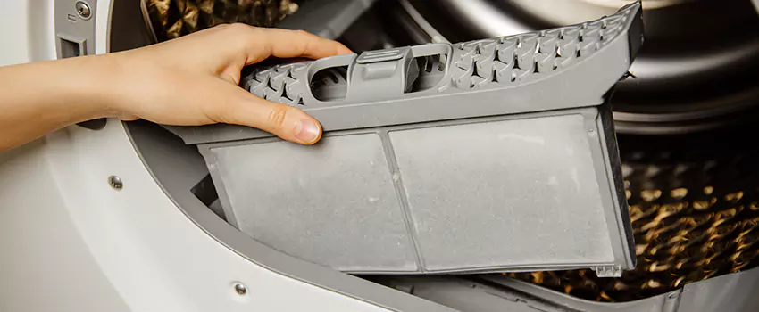 Signs Of A Clogged Dryer Lint Trap in Azusa, California
